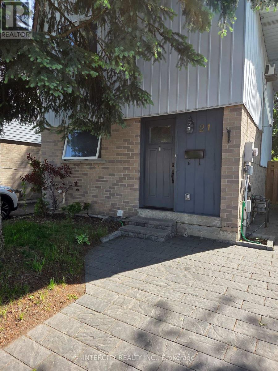 Detached at 21 HIGHVIEW TRAIL, Brampton