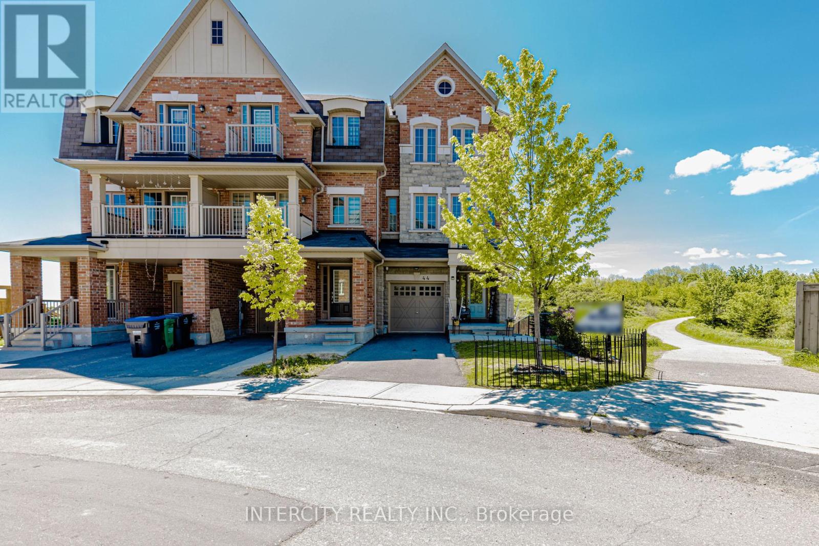 Townhouse at 44 SHIFF CRESCENT, Brampton (Heart Lake East)