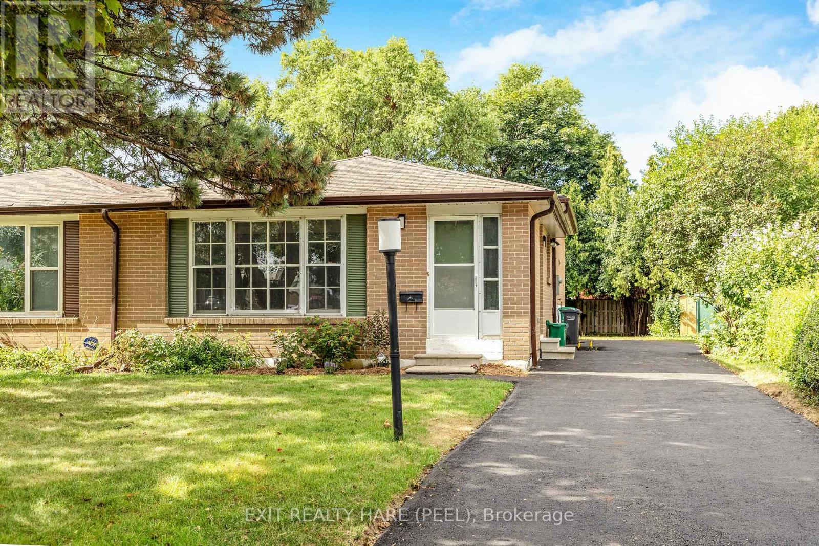 Semi-Detached/Link at 5 GARSIDE CRESCENT, Brampton (Northgate)