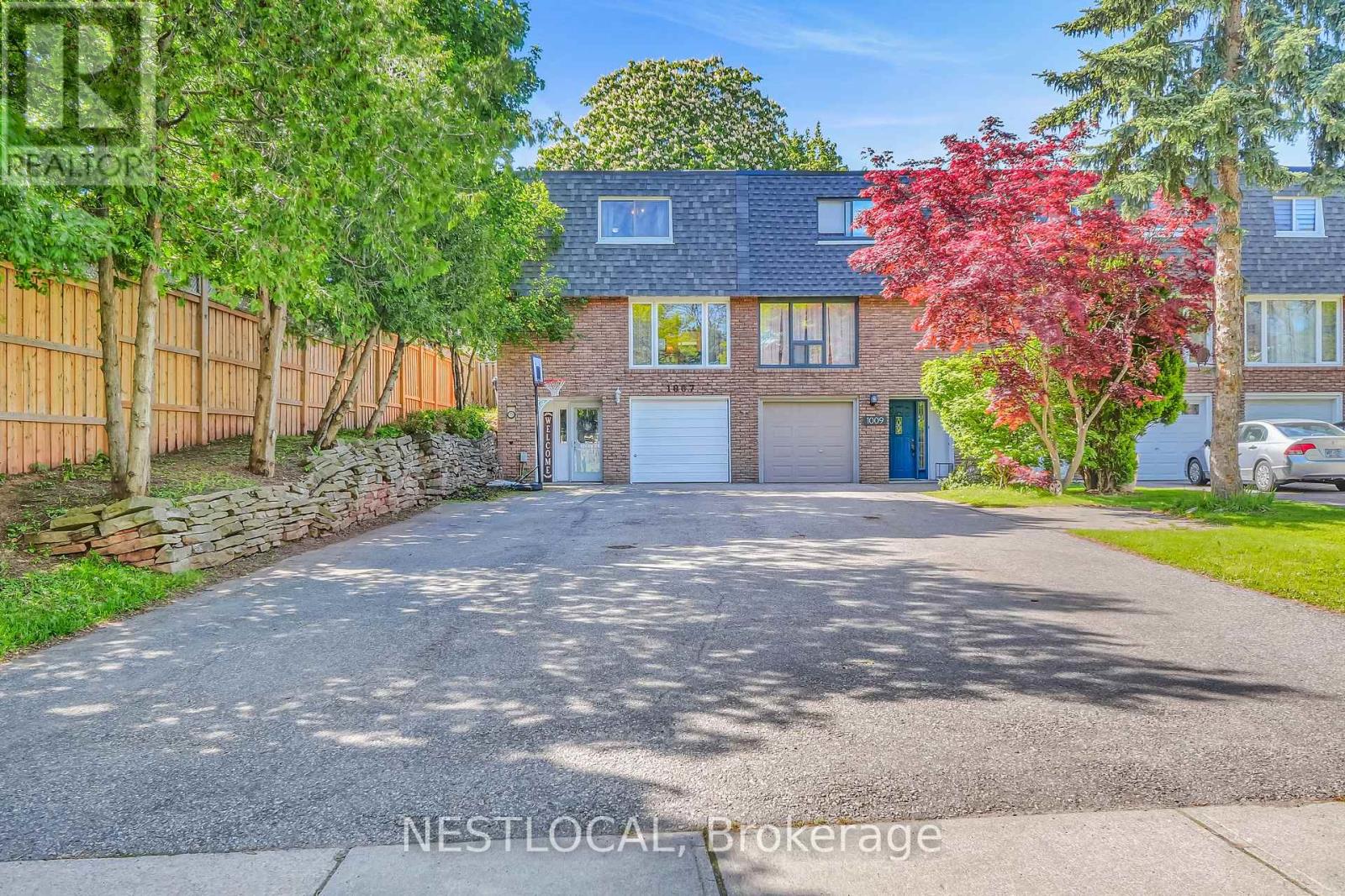 Townhouse at 1007 FALGARWOOD DRIVE, Oakville