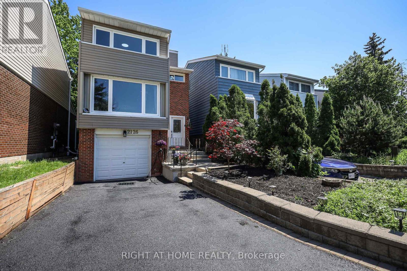 Detached at 2126 MILLWAY GATE, Mississauga