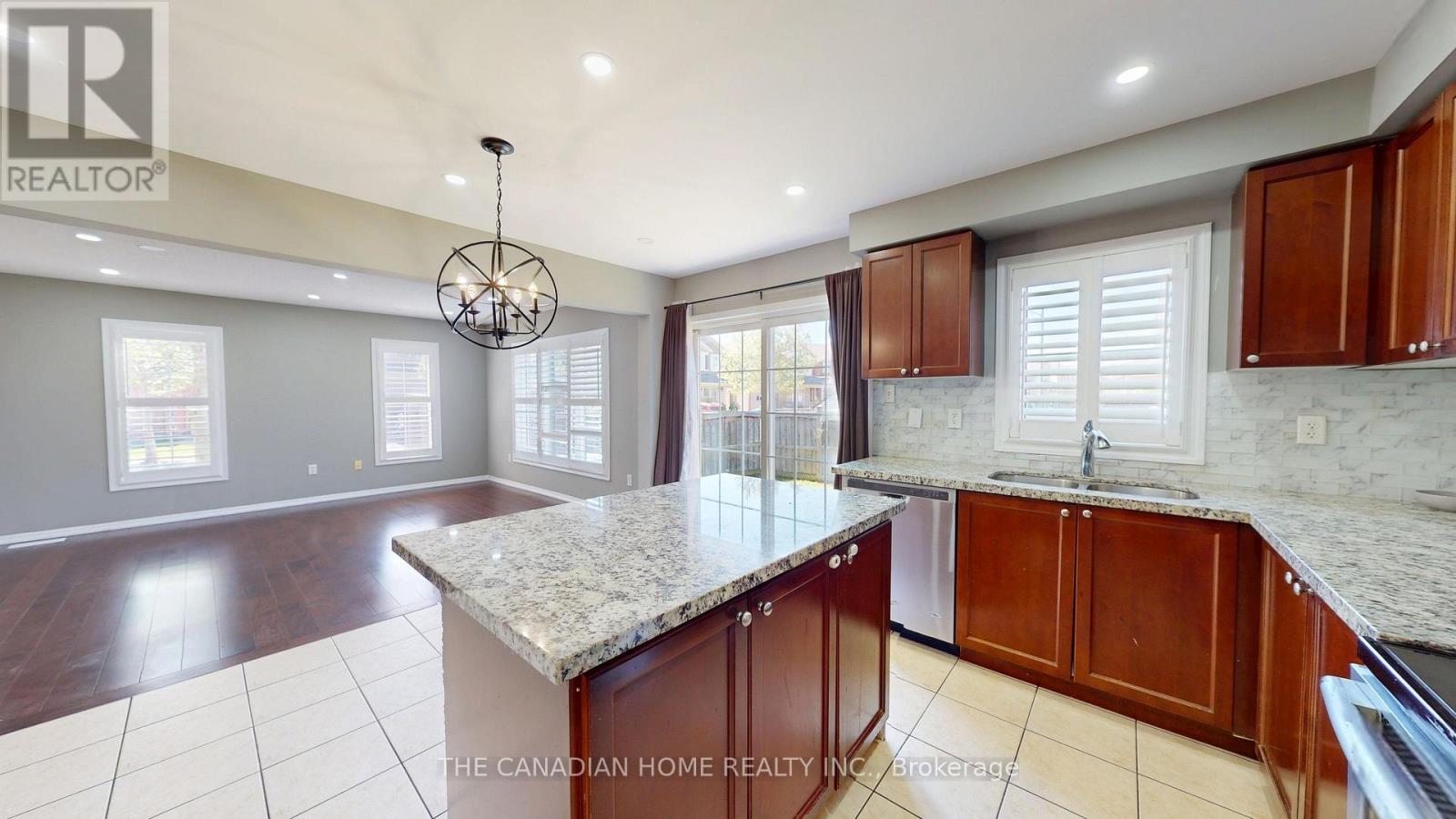 Detached at 1004 SAVOLINE BOULEVARD, Milton