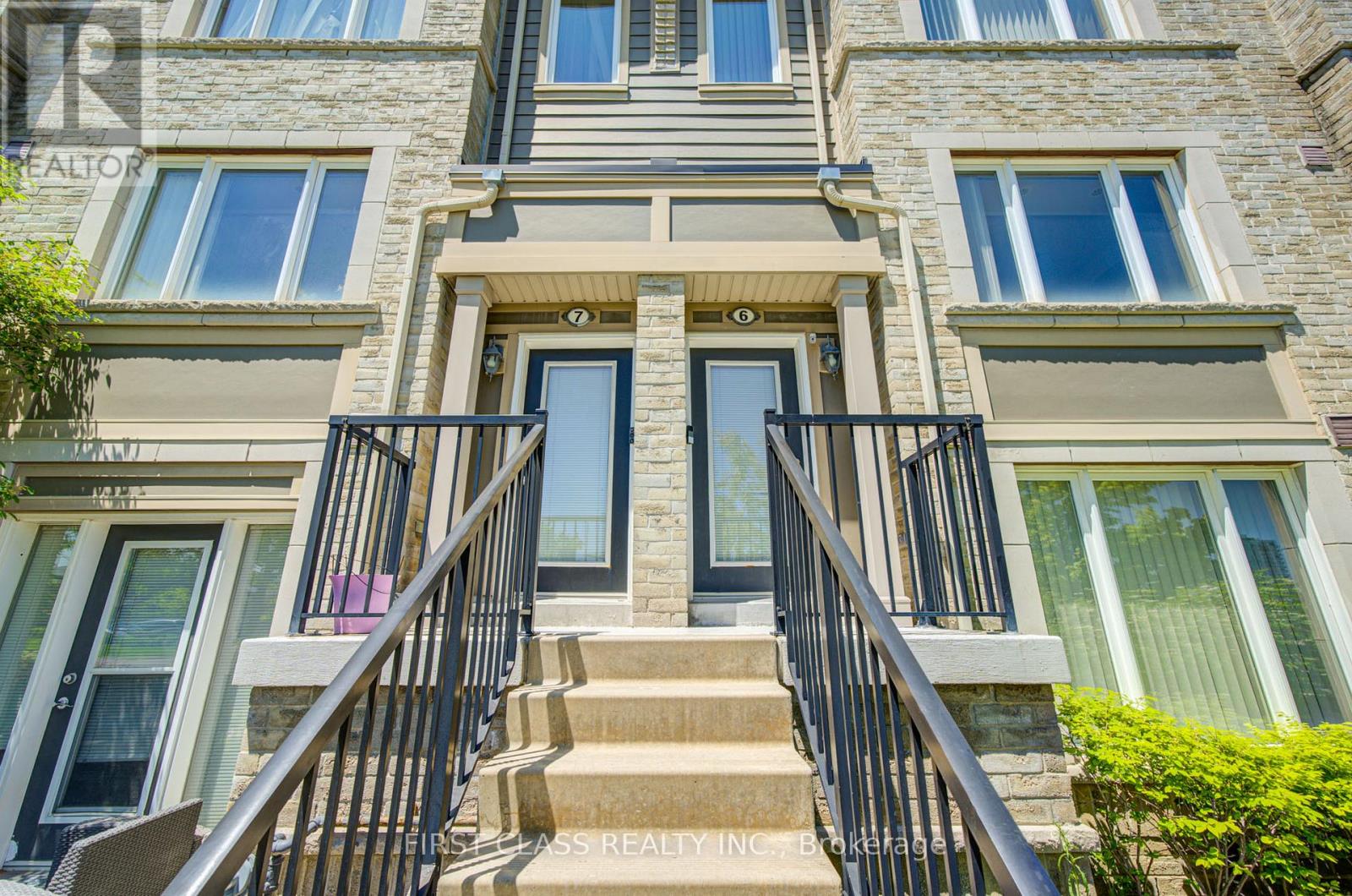 Townhouse at 6 - 2875 HAZELTON PLACE, Mississauga