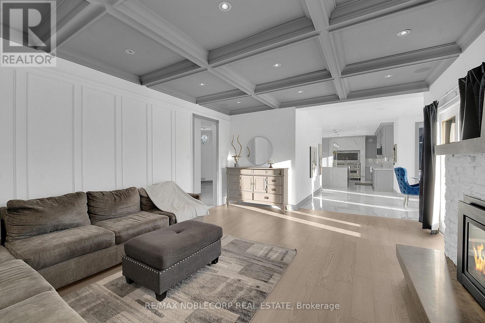 Detached at 14 BOWMAN AVENUE, Brampton
