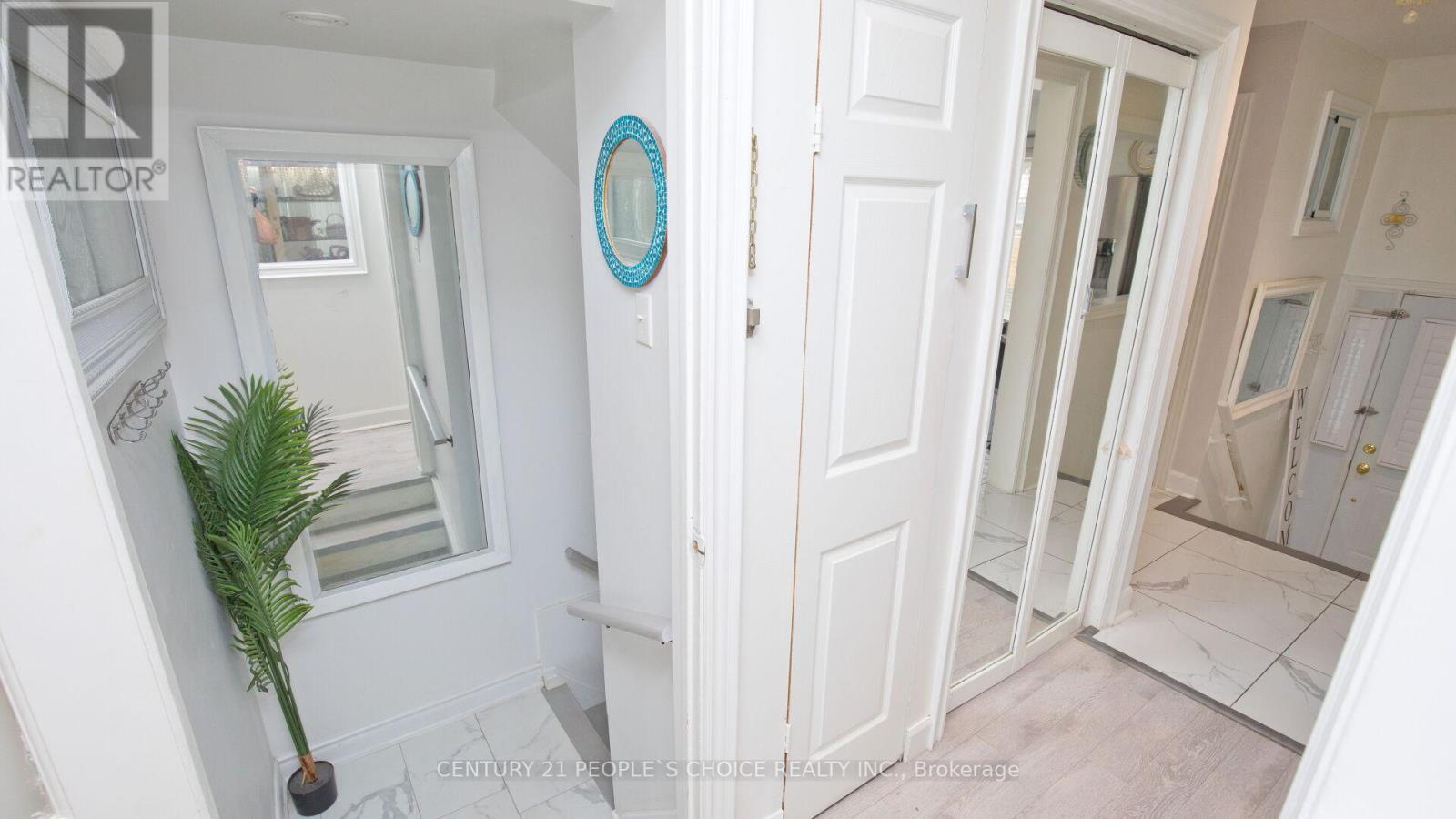 Townhouse at 54 - 3525 BRANDON GATE, Mississauga