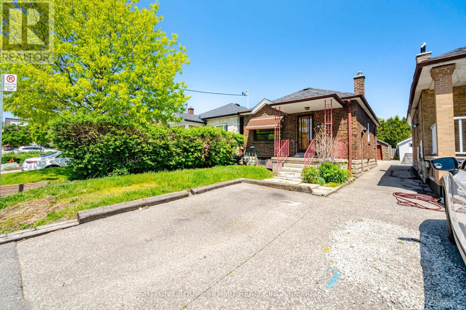 Detached at 63 CHAMBERLAIN AVENUE, Toronto (Briar Hill-Belgravia)
