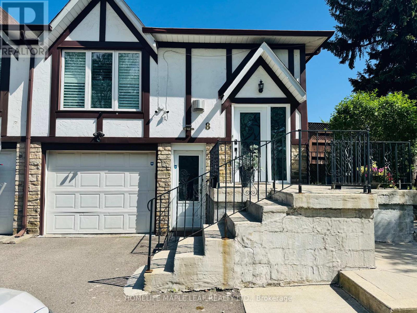 Semi-Detached/Link at 8 MONTROSE PLACE, Brampton (Central Park)