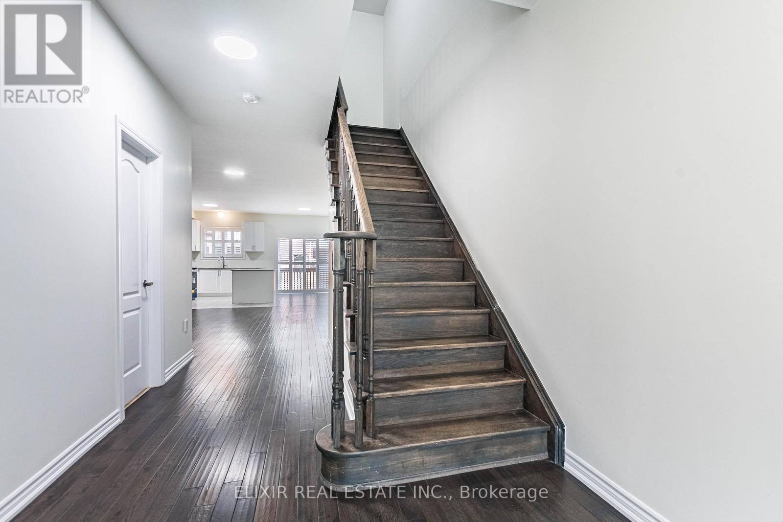 Townhouse at 32 YATELY STREET, Brampton