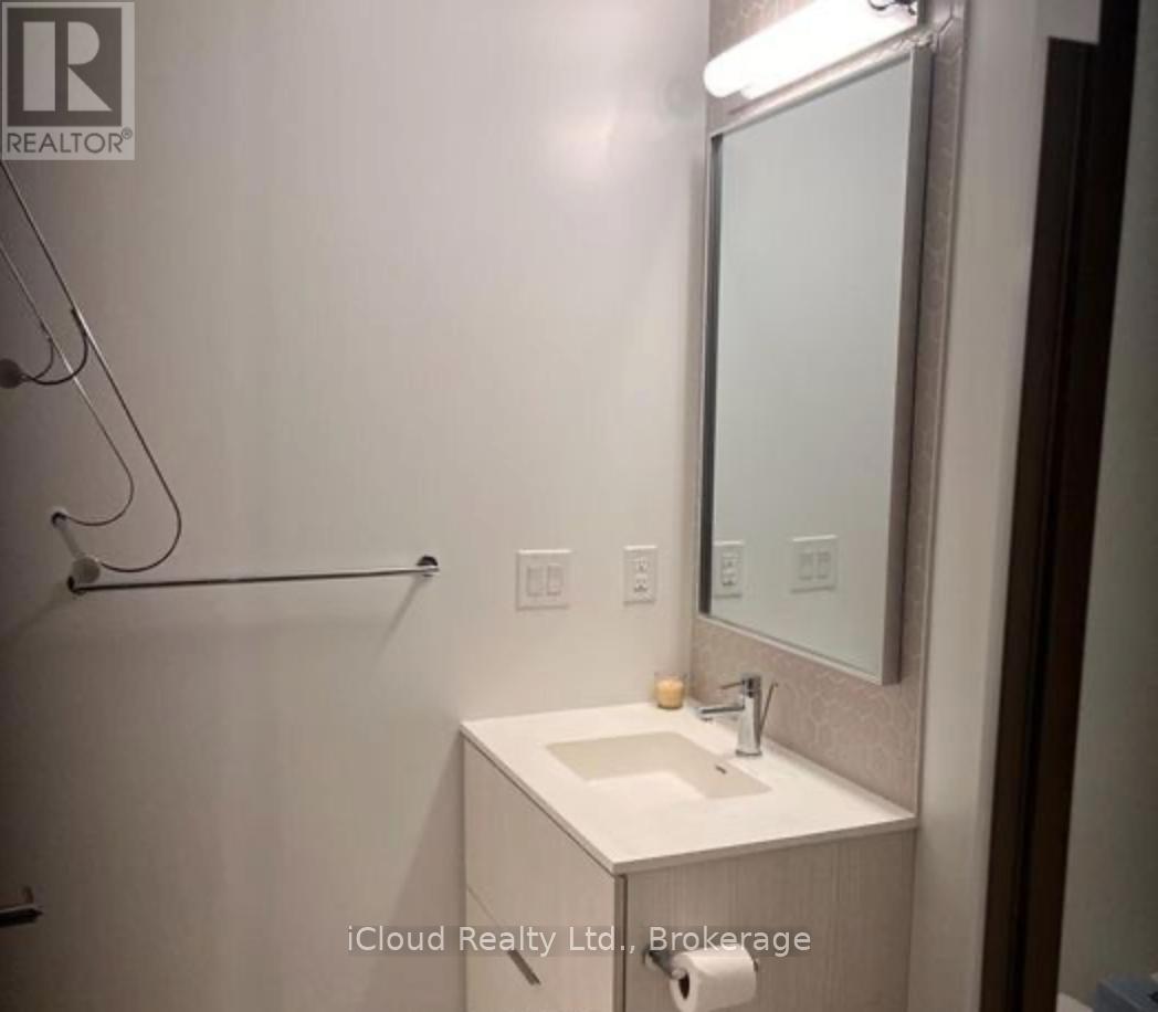 Apartment at 1618 - 2520 EGLINTON AVENUE W, Mississauga