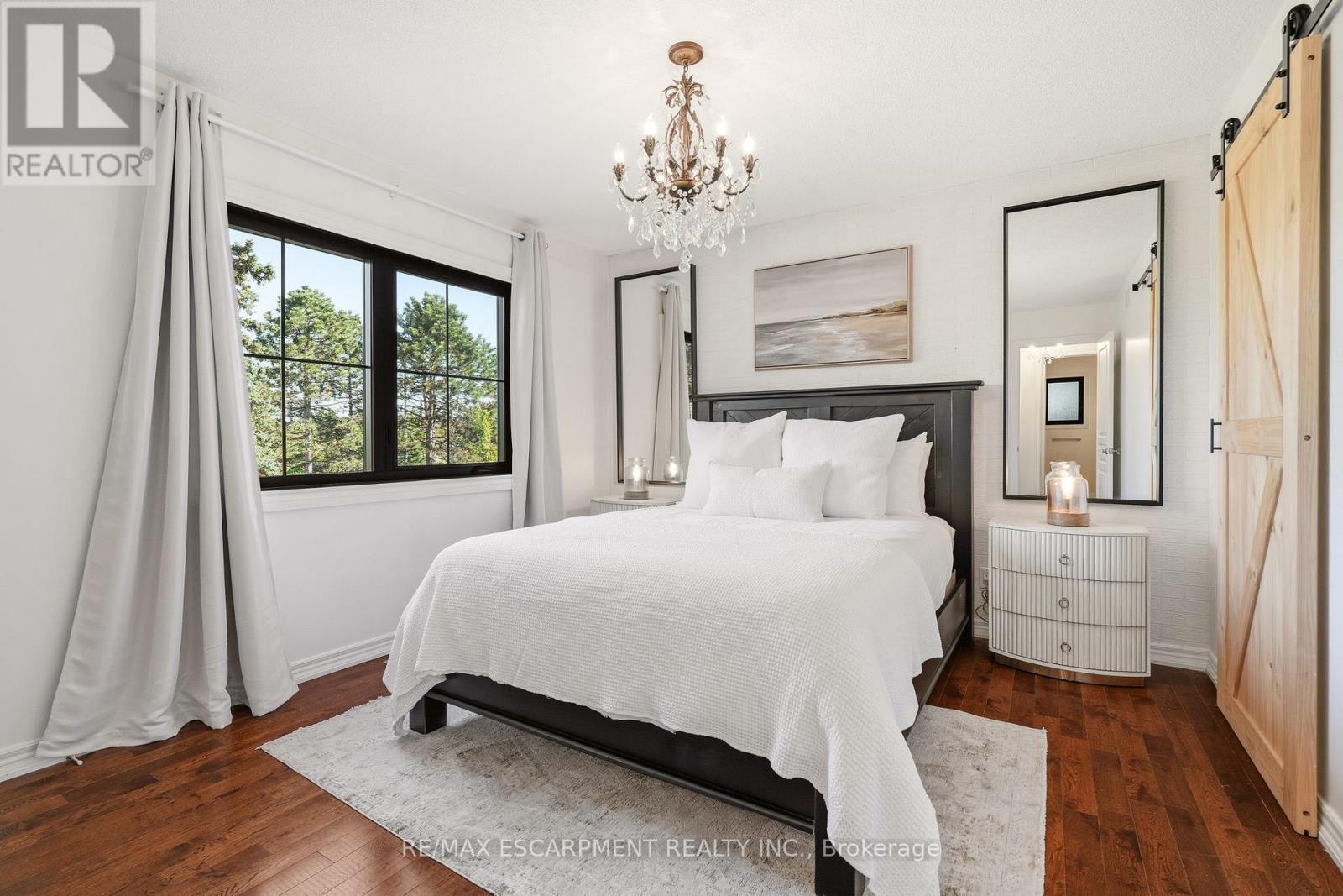 Detached at 329 PLAINS ROAD W, Burlington