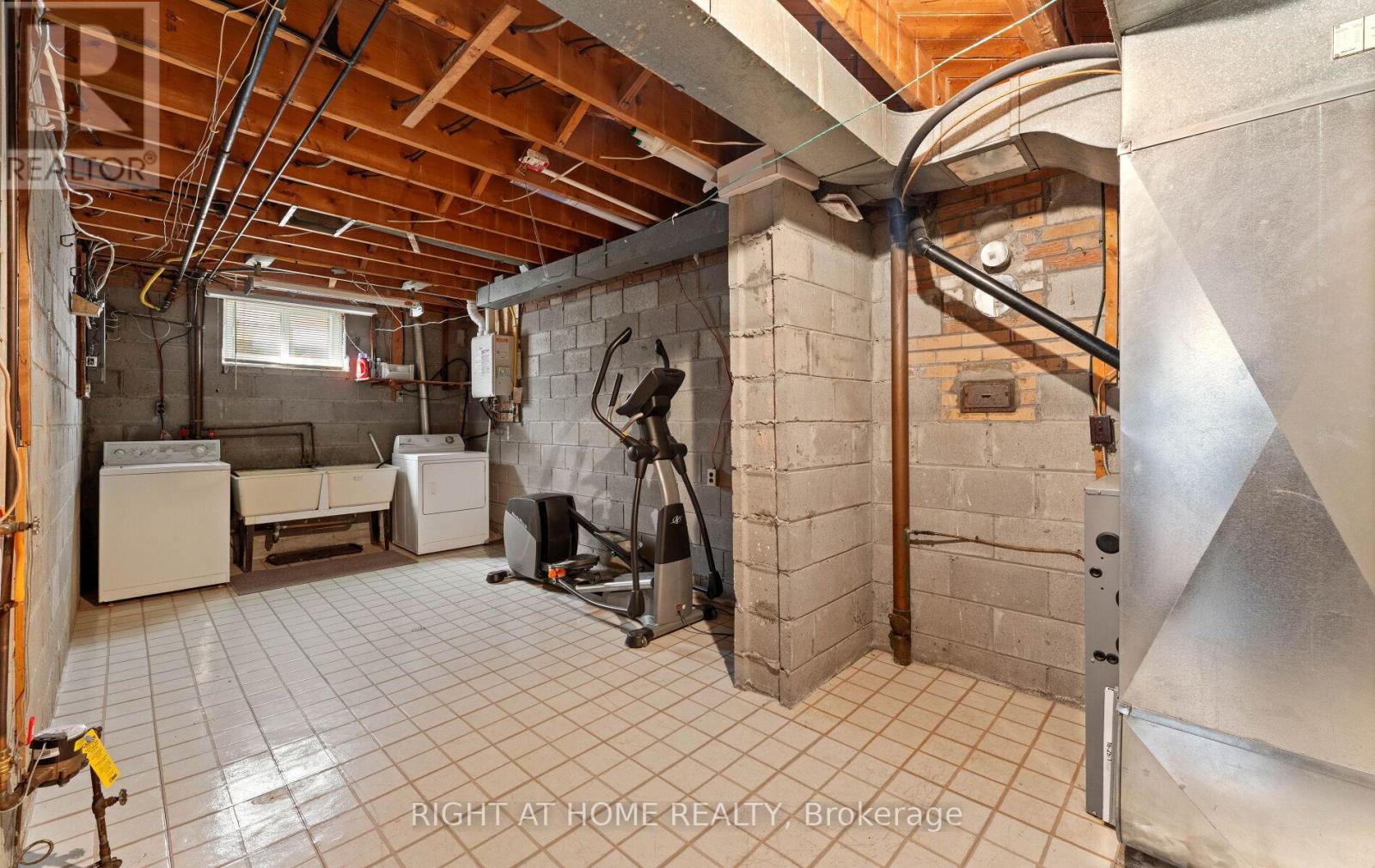 Detached at 41 KNOLL DRIVE, Toronto