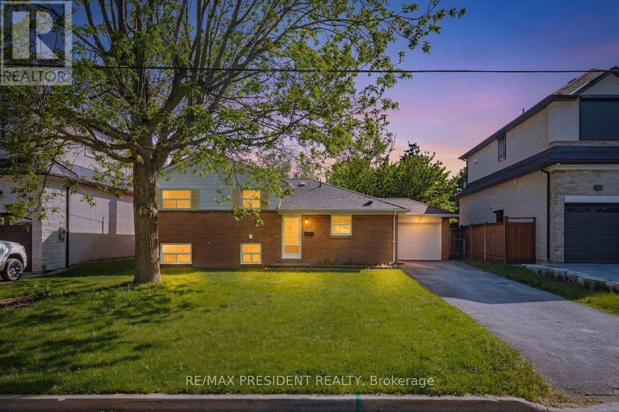Detached at 2420 EDENHURST DRIVE, Mississauga