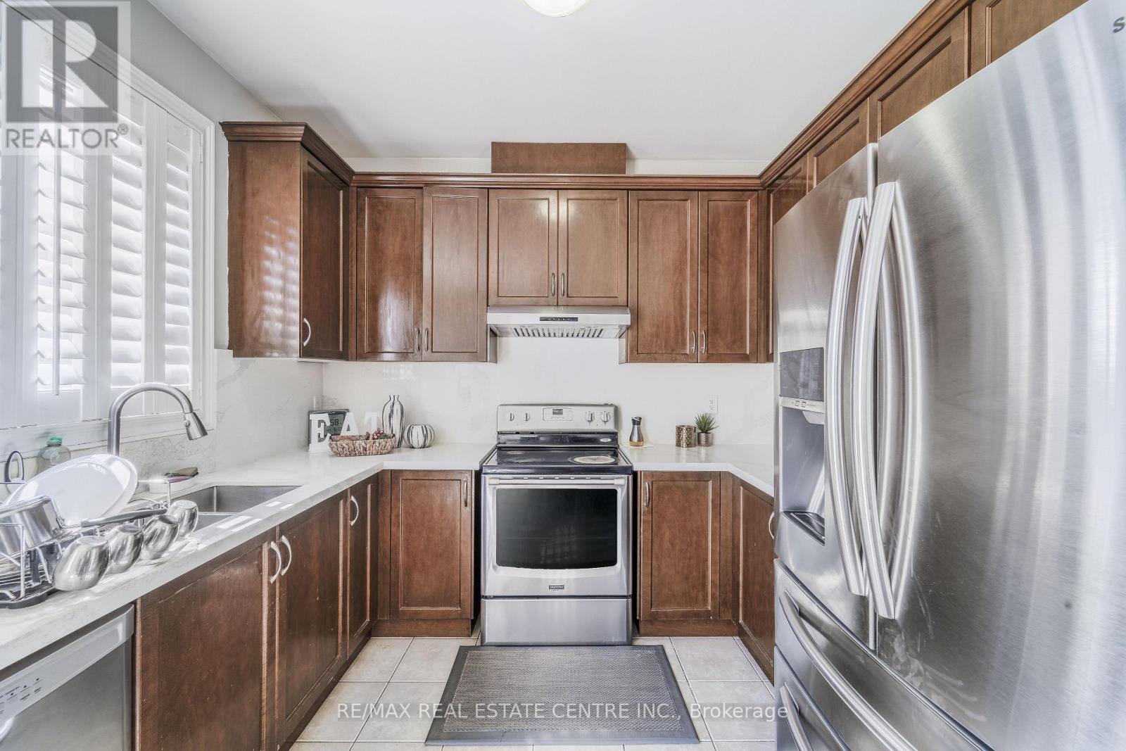 Semi-Detached/Link at 10 EBURY DRIVE, Brampton