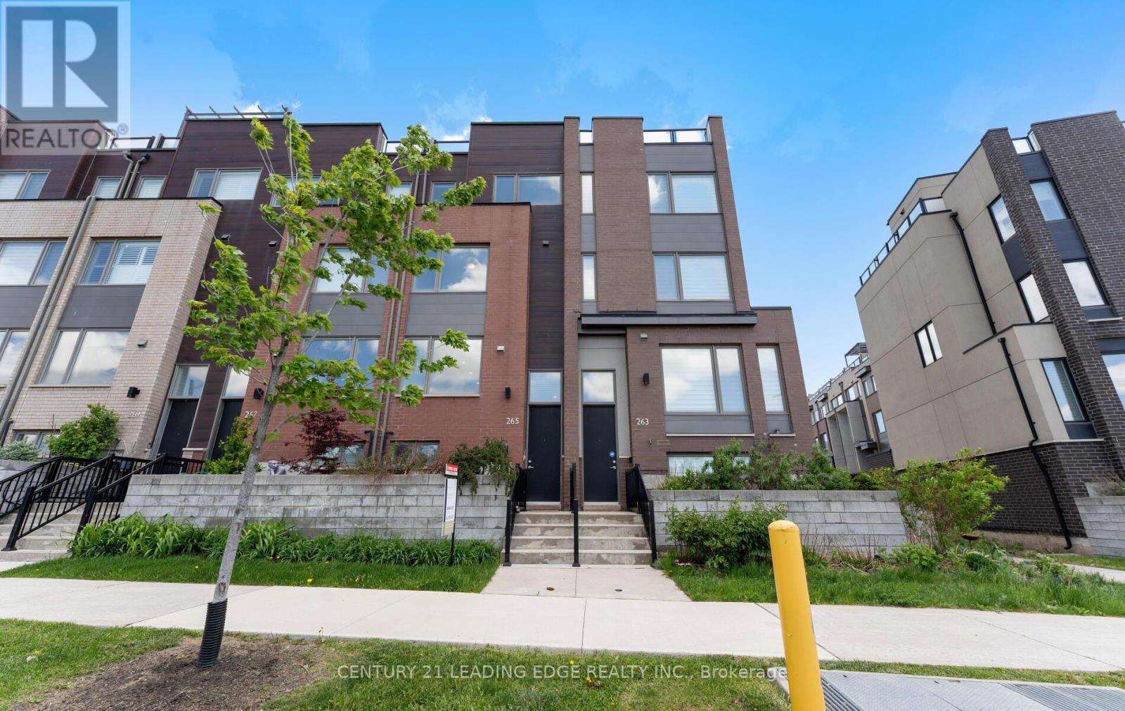 Townhouse at 265 DOWNSVIEW PARK BOULEVARD, Toronto