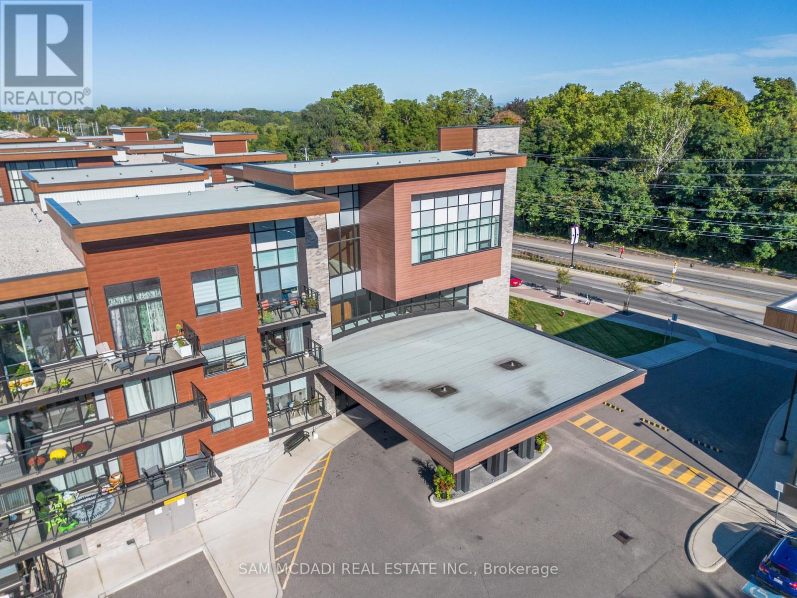 Apartment at GR33 - 1575 LAKESHORE ROAD W, Mississauga