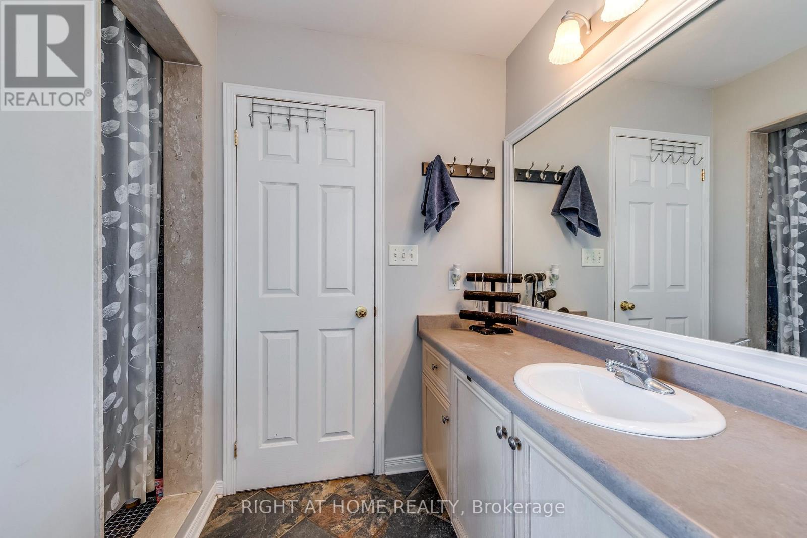 Detached at 3048 JENN AVENUE, Burlington