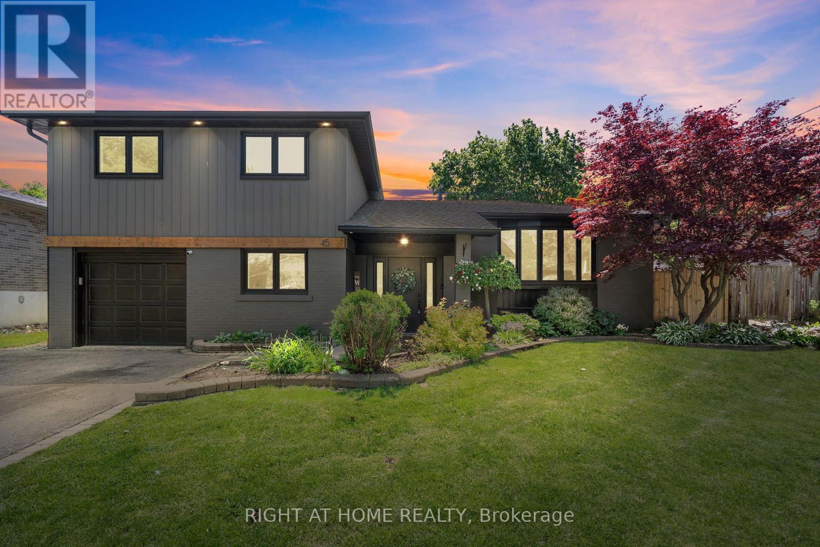 Detached at 45 IRWIN CRESCENT, Halton Hills (Georgetown)