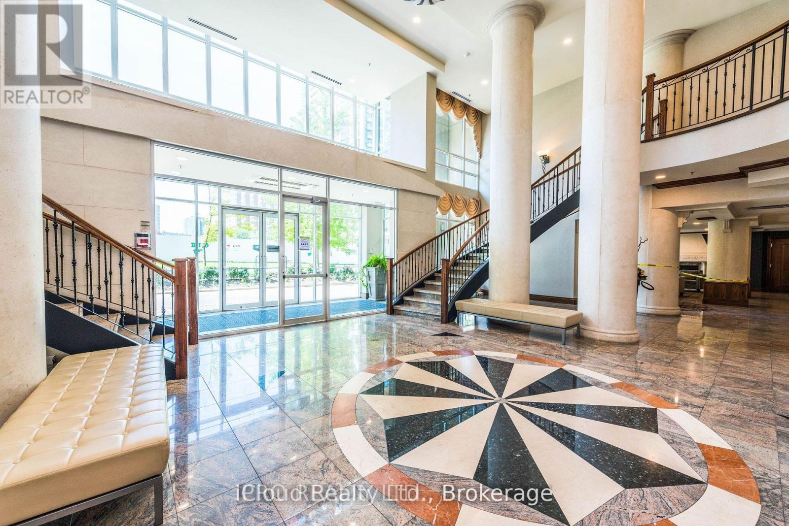 Apartment at 302 - 156 ENFIELD PLACE, Mississauga