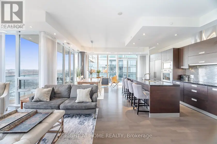 Apartment at 3005 - 88 PARK LAWN ROAD, Toronto