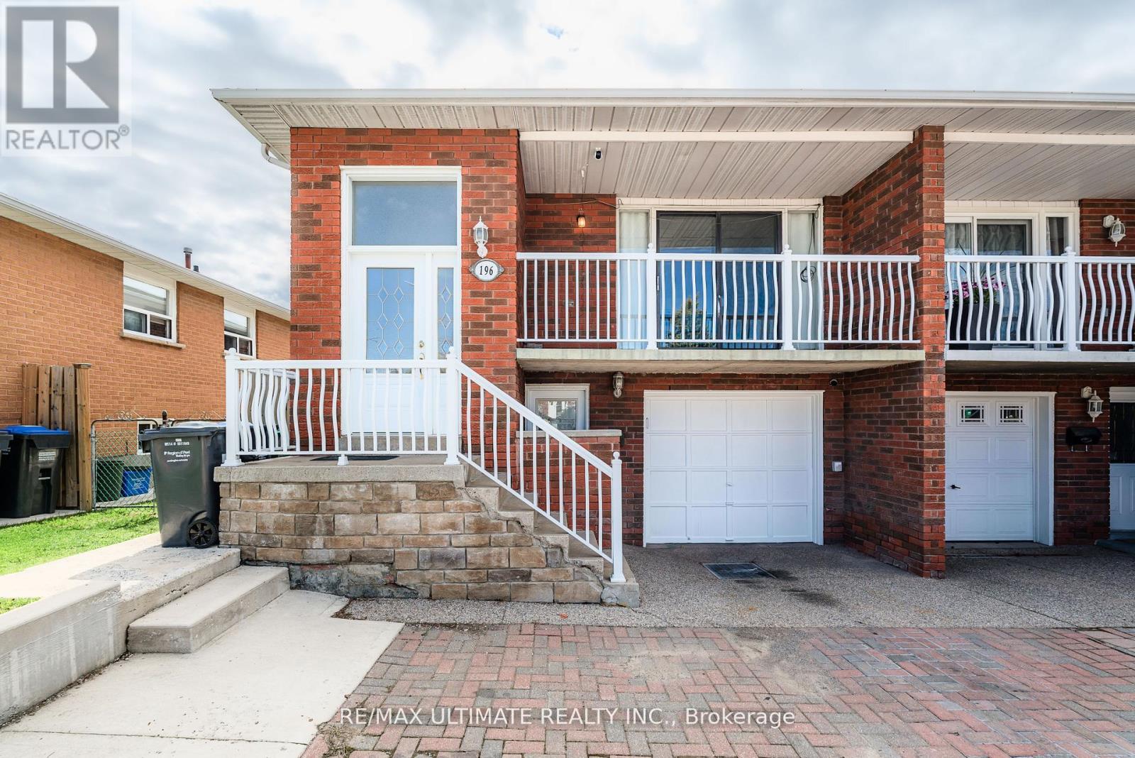 Semi-Detached/Link at 196 MEADOWS BOULEVARD, Mississauga