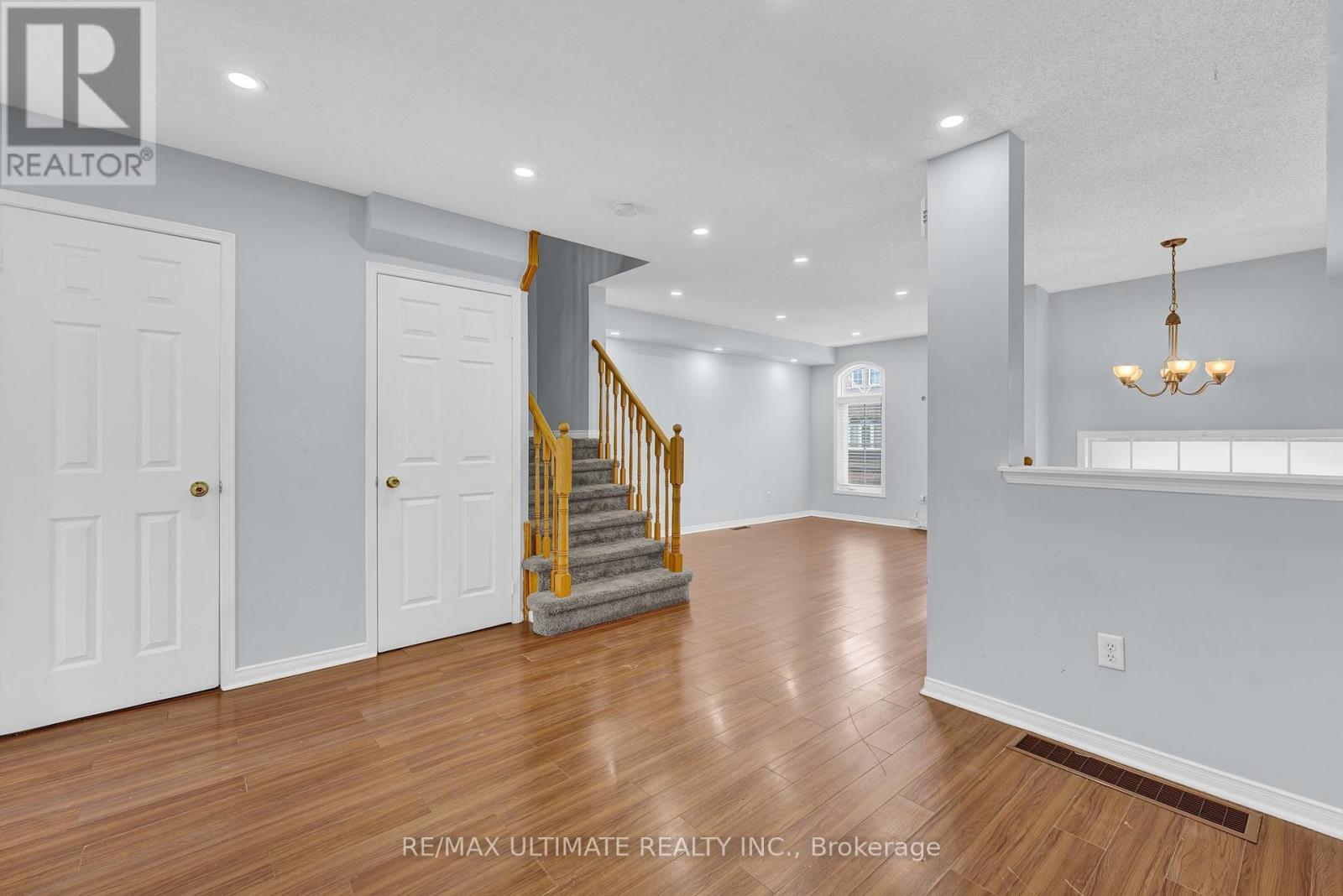 Townhouse at 73 BERNARD AVENUE, Brampton