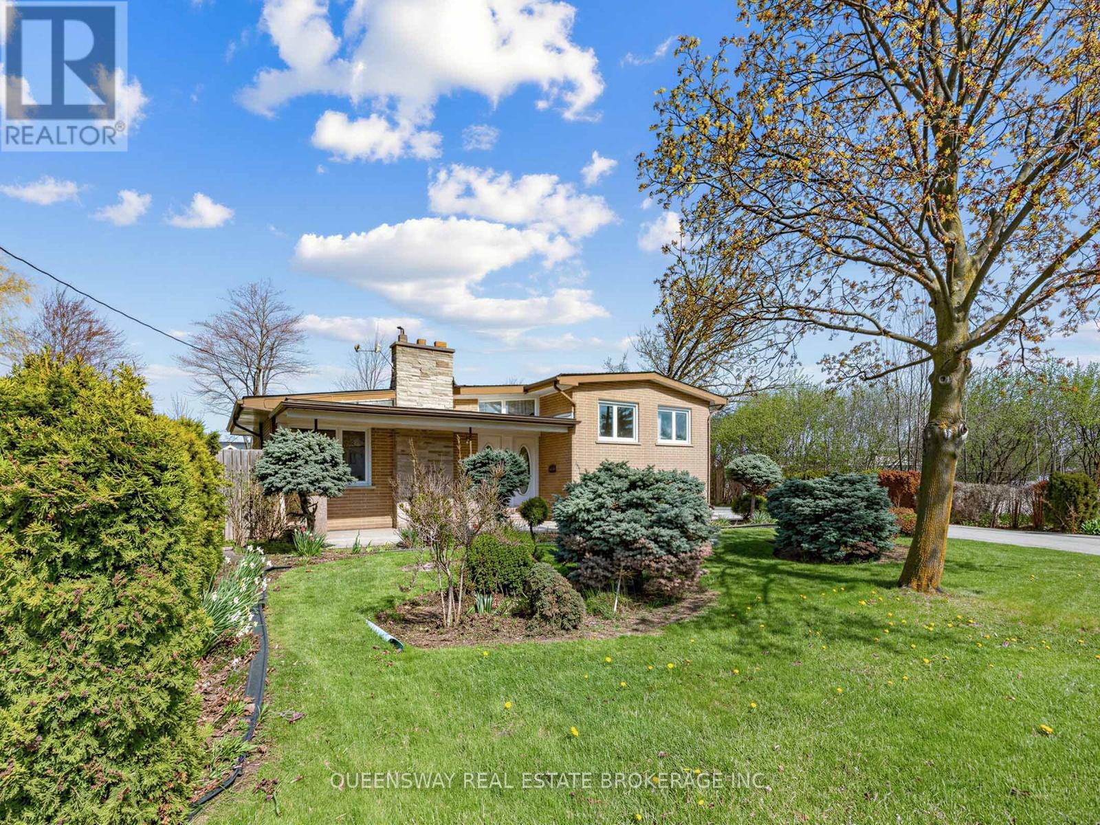 Detached at 517 PINEGROVE ROAD, Oakville (WO West)
