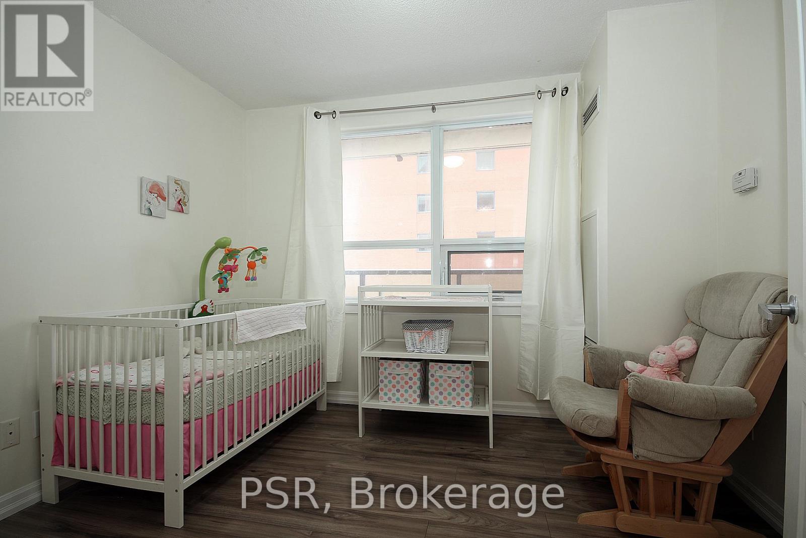 Apartment at 404 - 4 ELSINORE PATH, Toronto