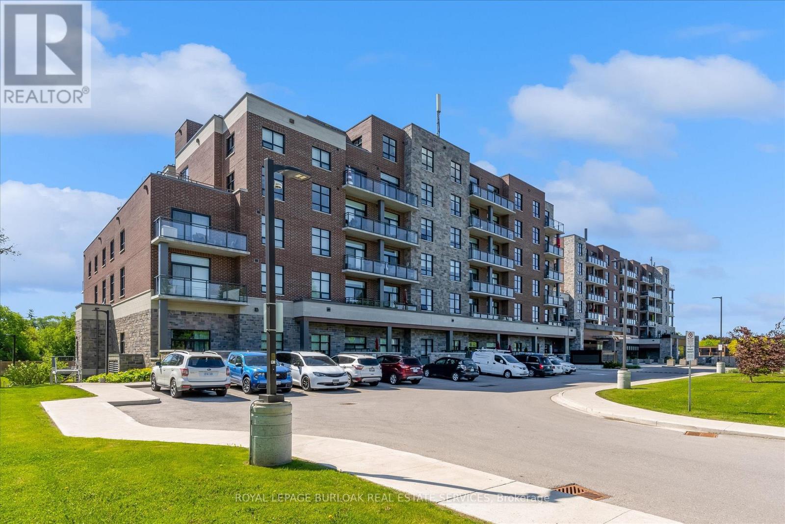Apartment at 113 - 3290 NEW STREET, Burlington