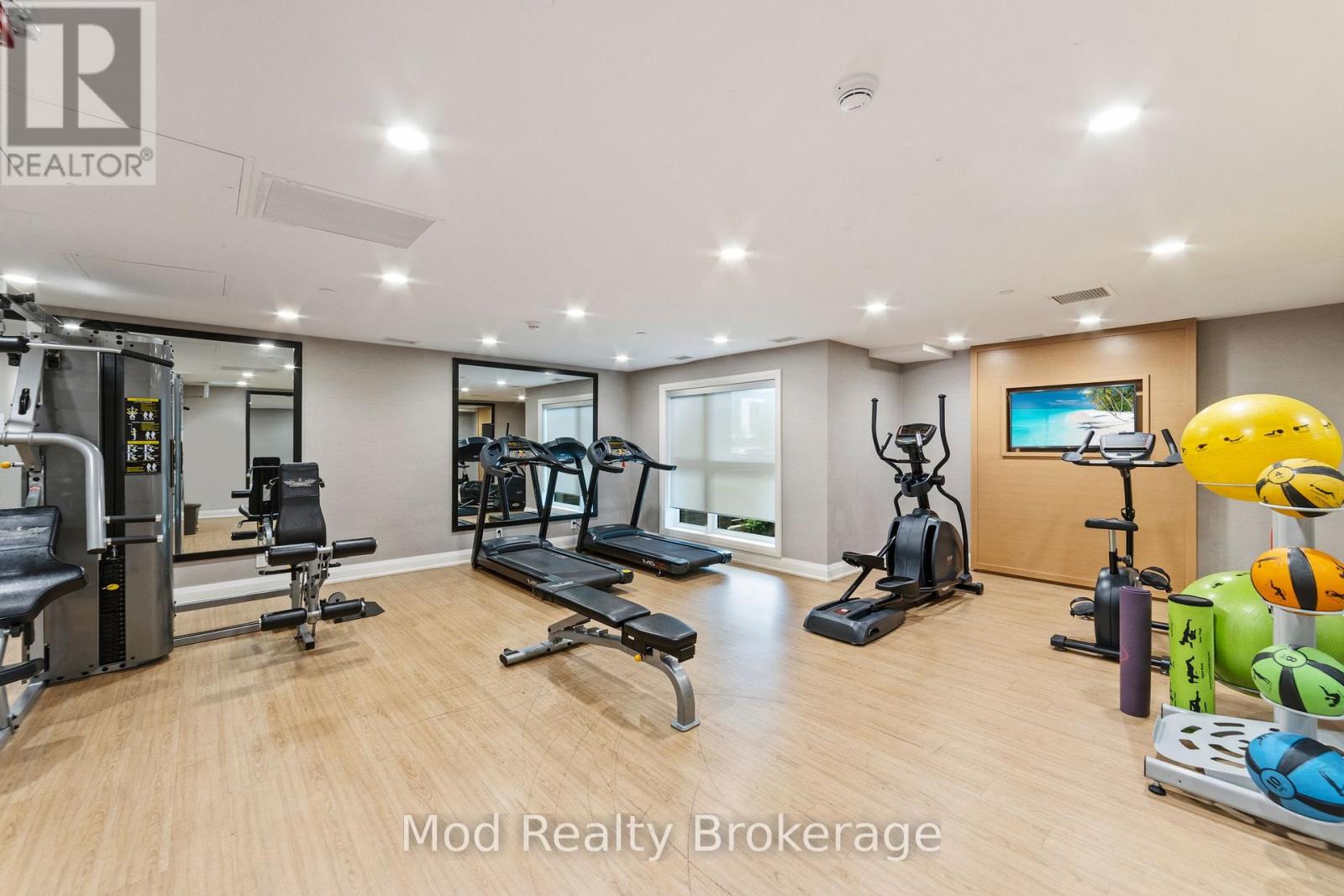 Apartment at 129 - 128 GROVEWOOD COMMON, Oakville