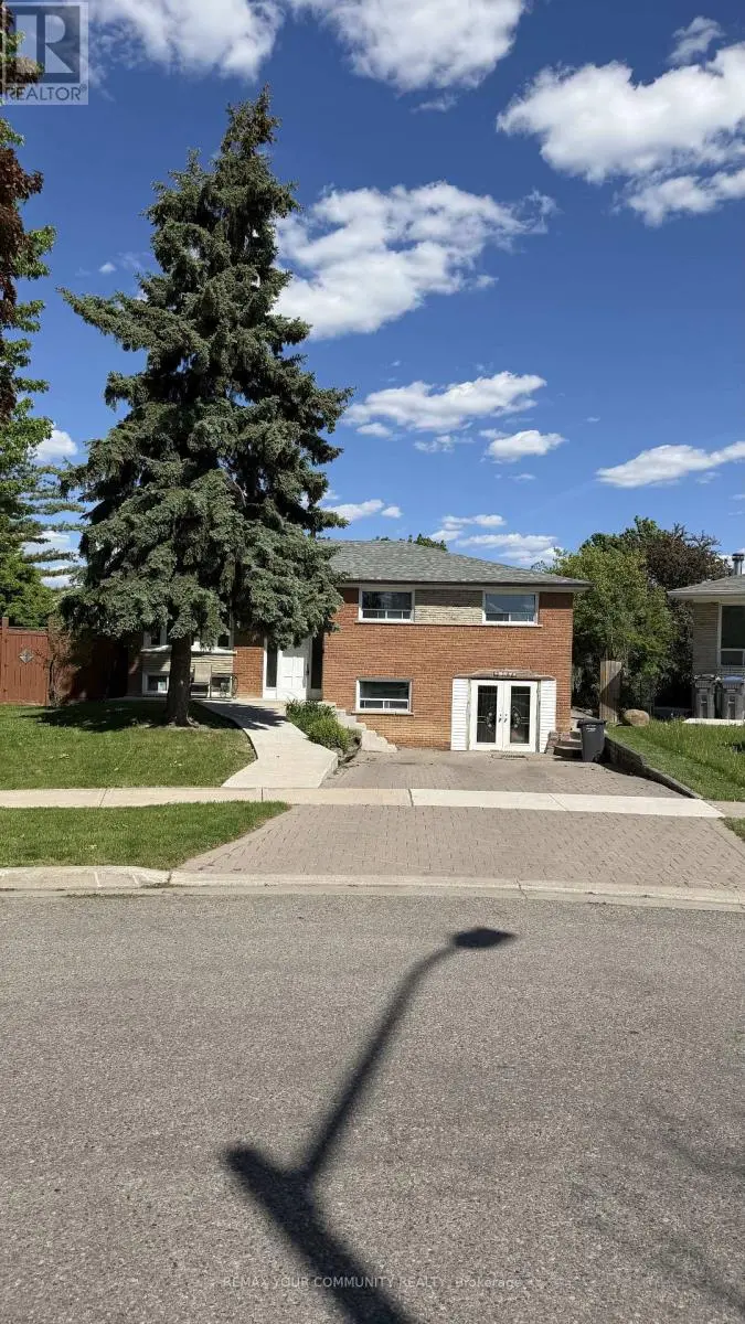 Detached at 3796 WYEWOOD ROAD, Mississauga
