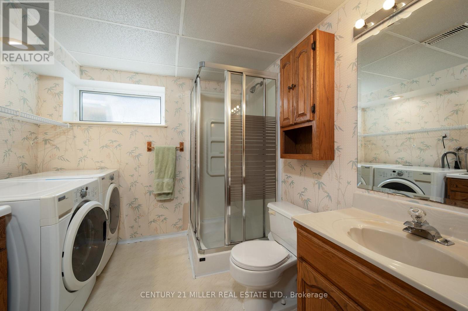 Detached at 1304 AVON CRESCENT, Oakville