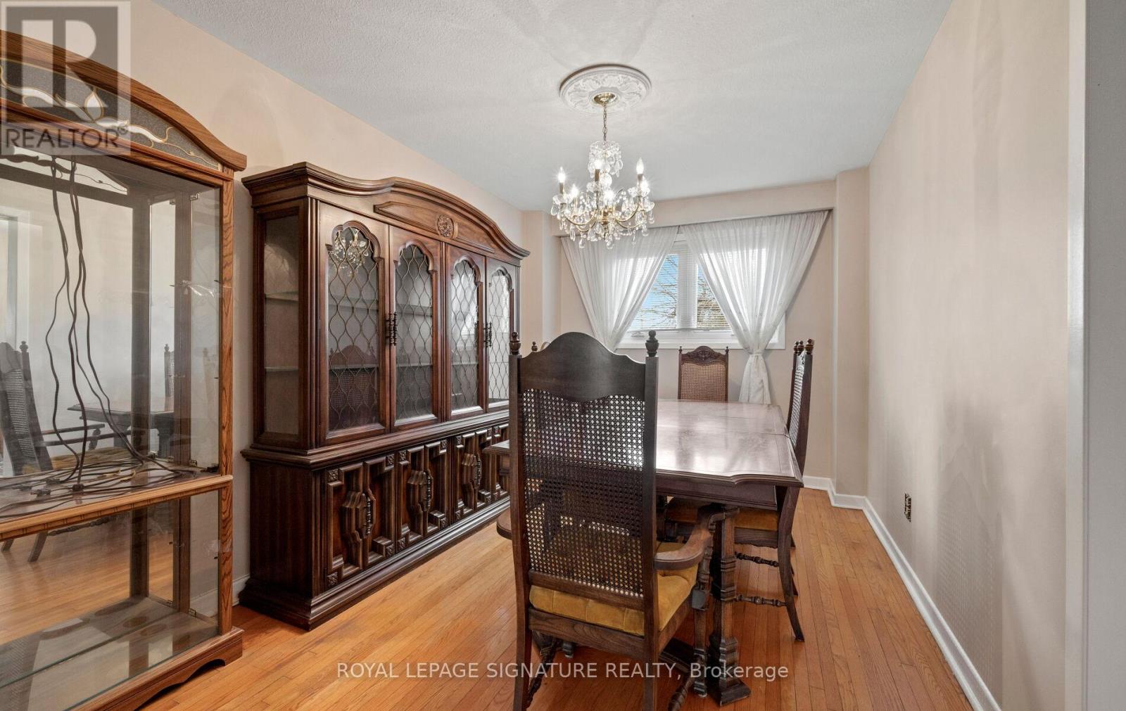 Semi-Detached/Link at 1142 ALEXANDRA AVENUE, Mississauga