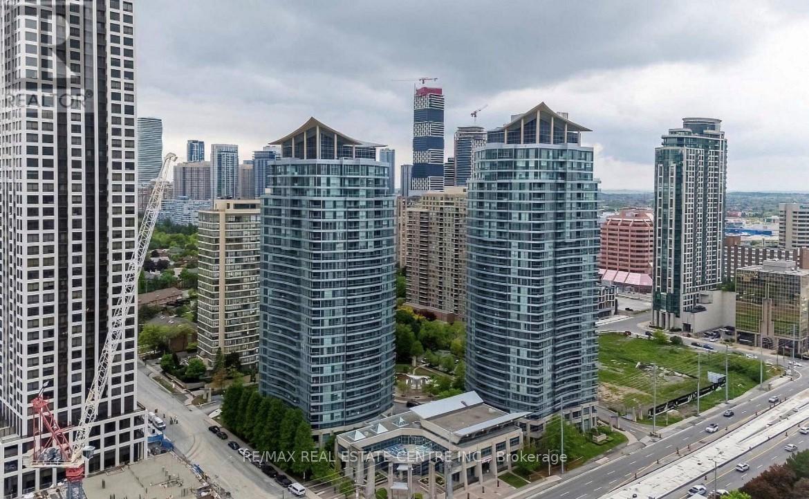 Apartment at 1010 - 33 ELM DRIVE E, Mississauga (City Centre)