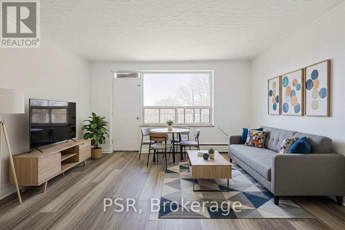 Multiplex at 302 - 2204 DUFFERIN STREET, Toronto