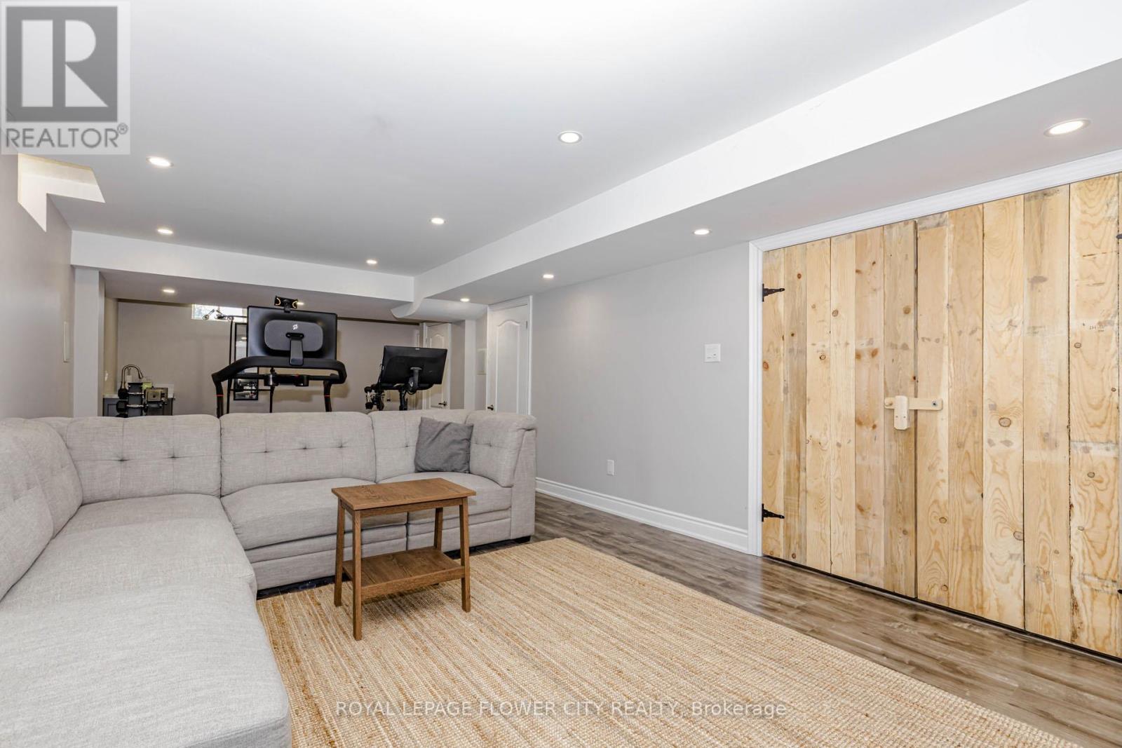 Detached at 1058 AGRAM DRIVE, Oakville