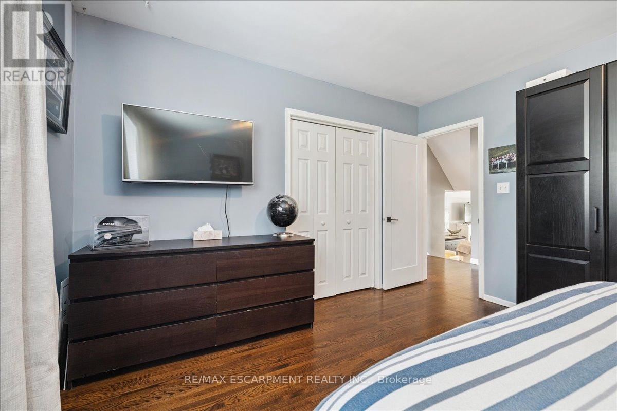 Detached at 755 PARKER CRESCENT, Burlington