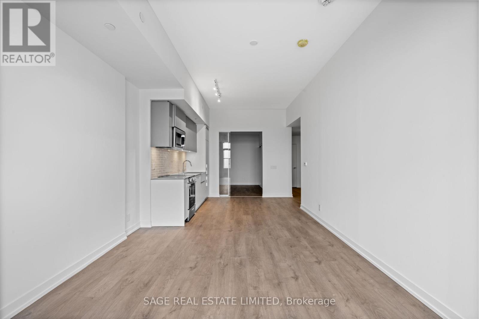 Apartment at 1122 - 270 DUFFERIN STREET, Toronto