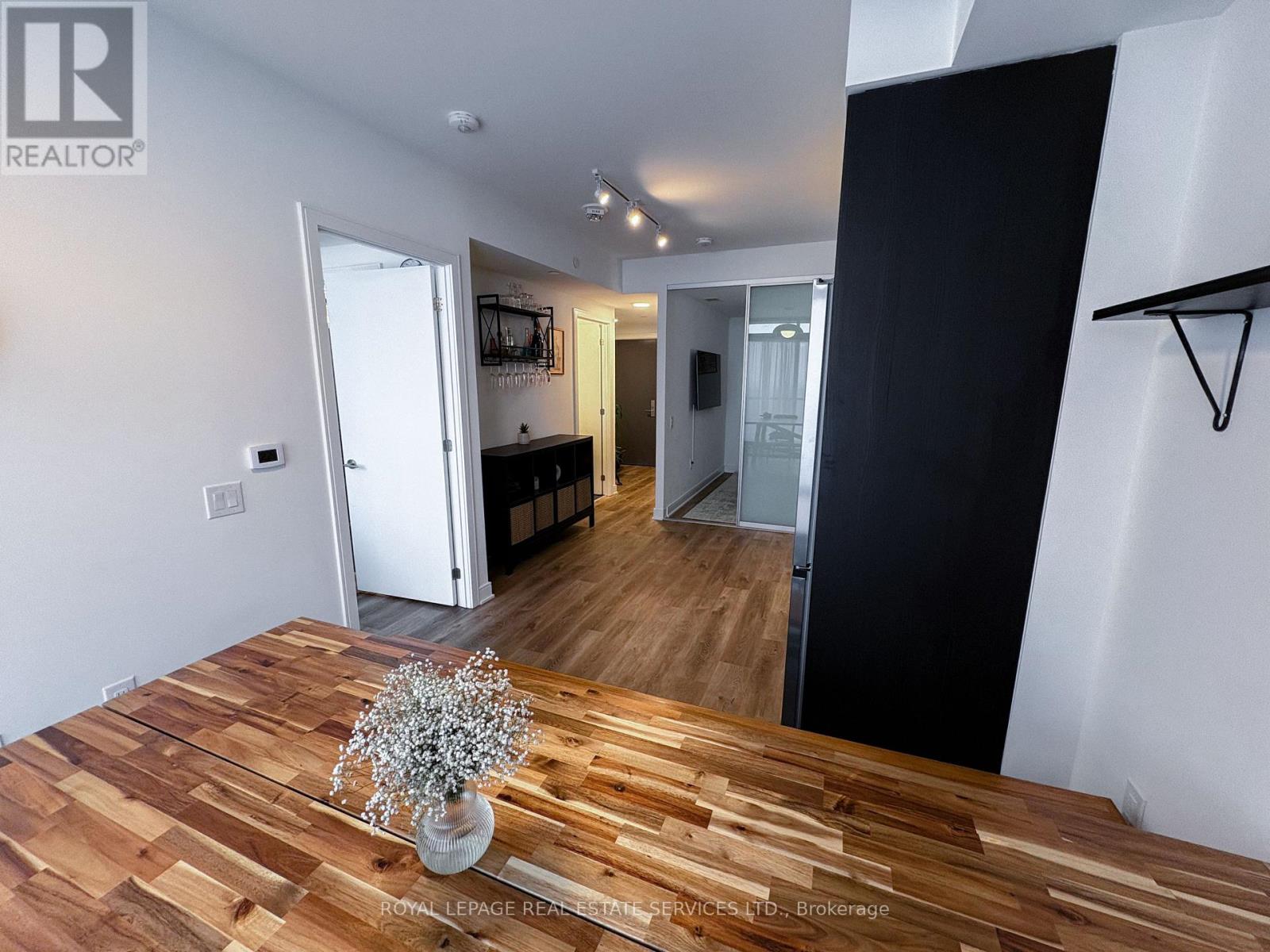 Apartment at 1312 - 86 DUNDAS STREET E, Mississauga