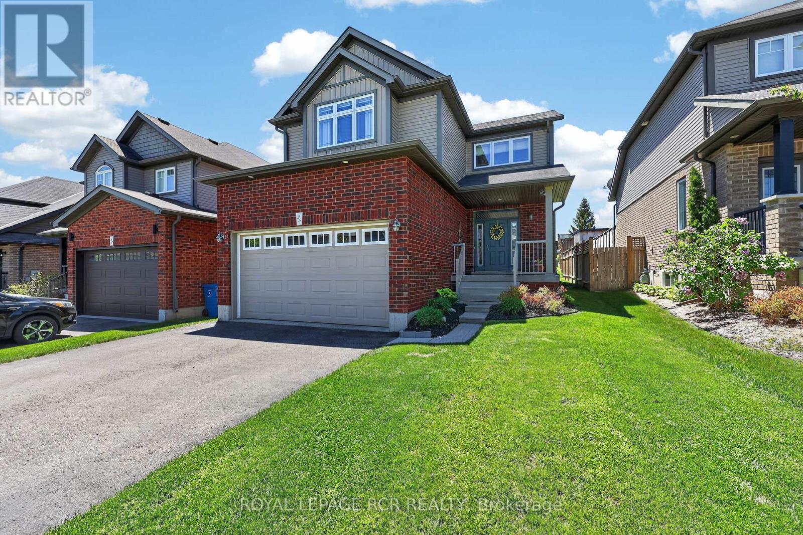 Detached at 35 ST. PAUL'S PLACE, Orangeville
