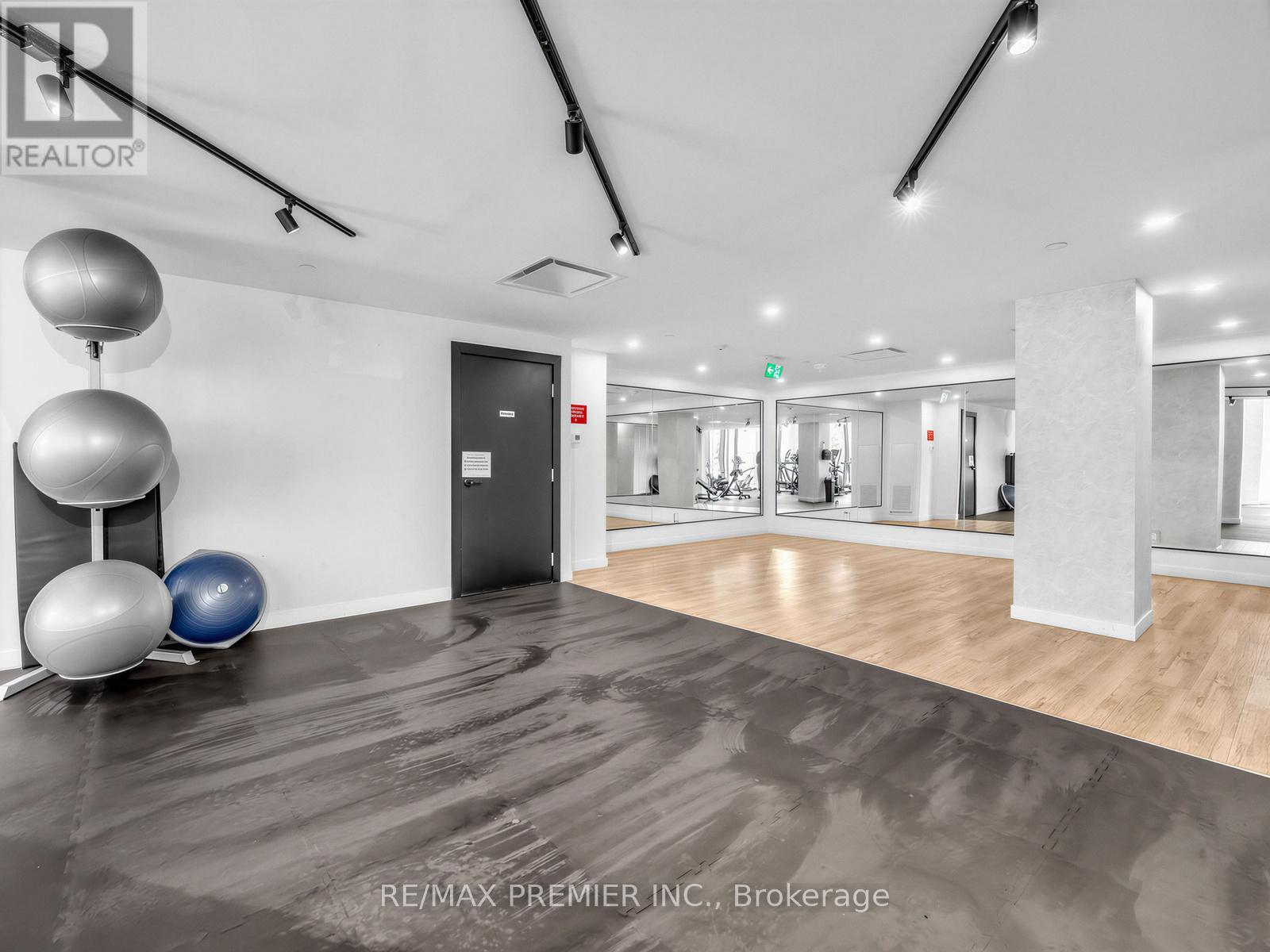 Apartment at 615 - 2300 ST CLAIR AVENUE W, Toronto