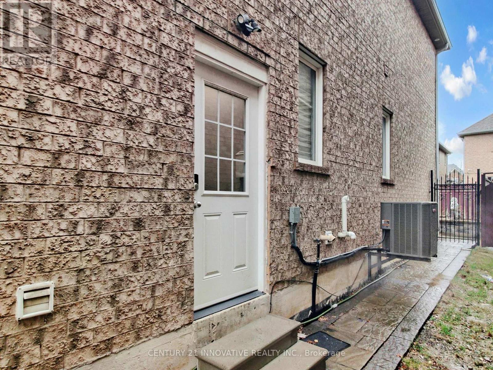 Detached at 9 HEATHERDALE DRIVE, Brampton
