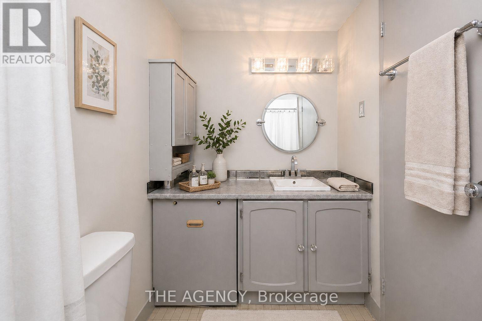 Apartment at 308 - 1425 GHENT AVENUE, Burlington