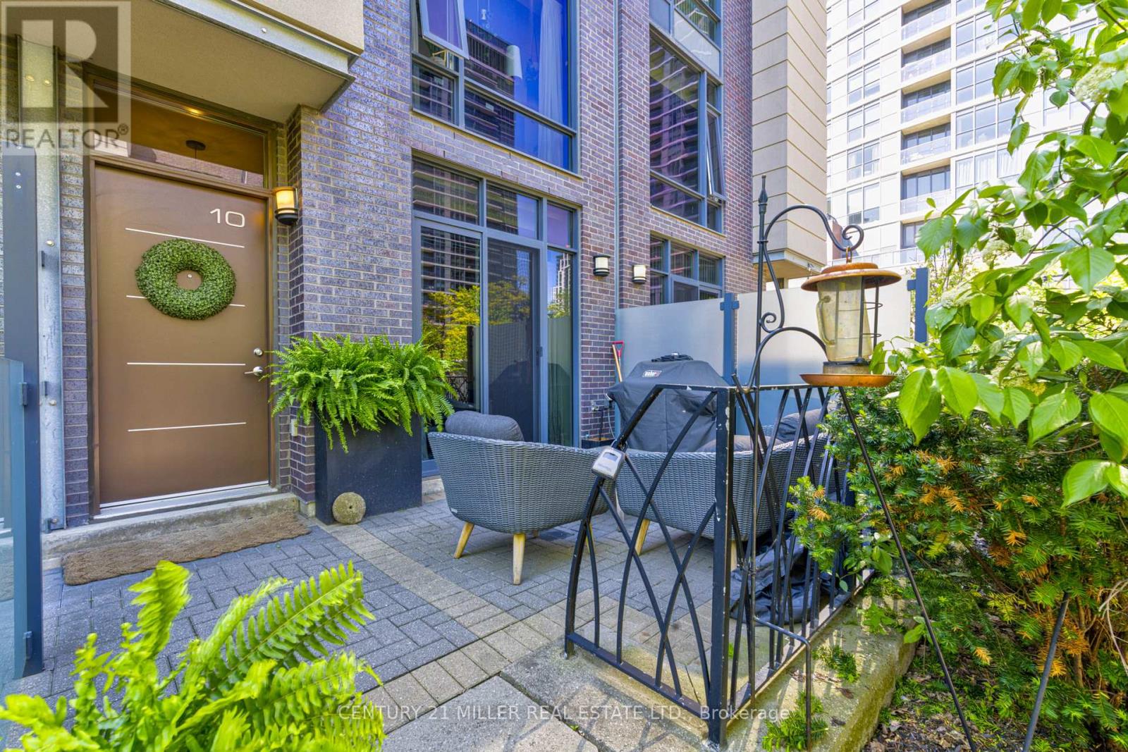 Townhouse at TH10 - 15 VALHALLA INN ROAD, Toronto (Islington-City Centre West)