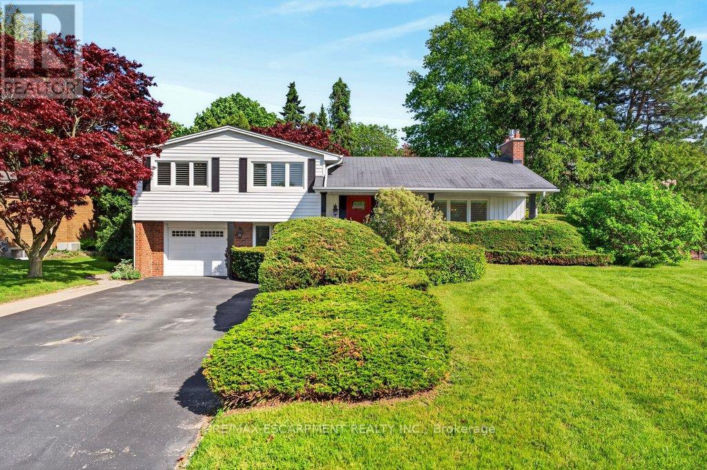 Detached at 4008 APPLE VALLEY LANE, Burlington