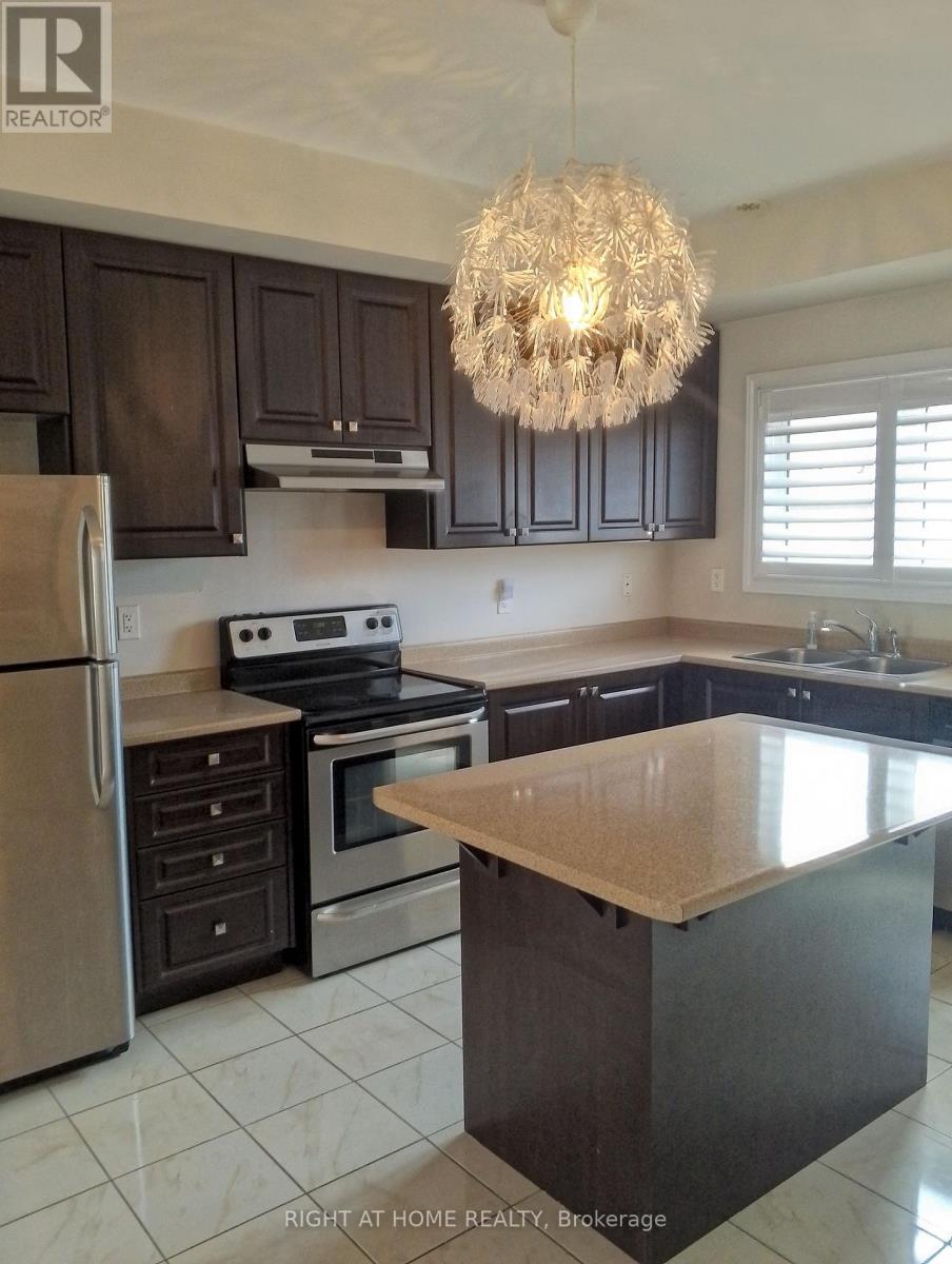 Townhouse at 4 - 32 ASPEN HILLS ROAD, Brampton (Credit Valley)