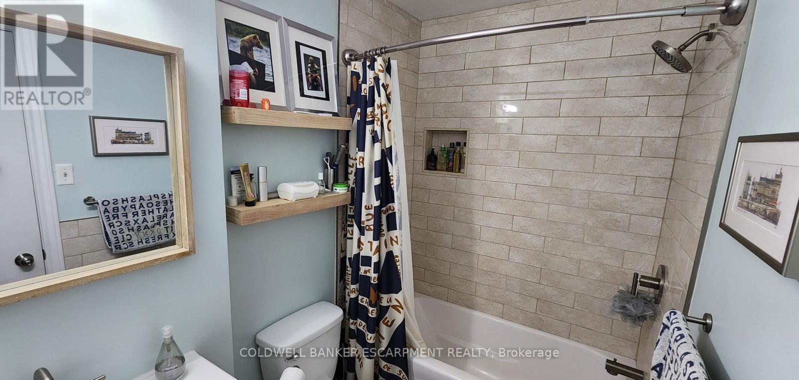 Townhouse at 6A ROBERT LANE, Halton Hills