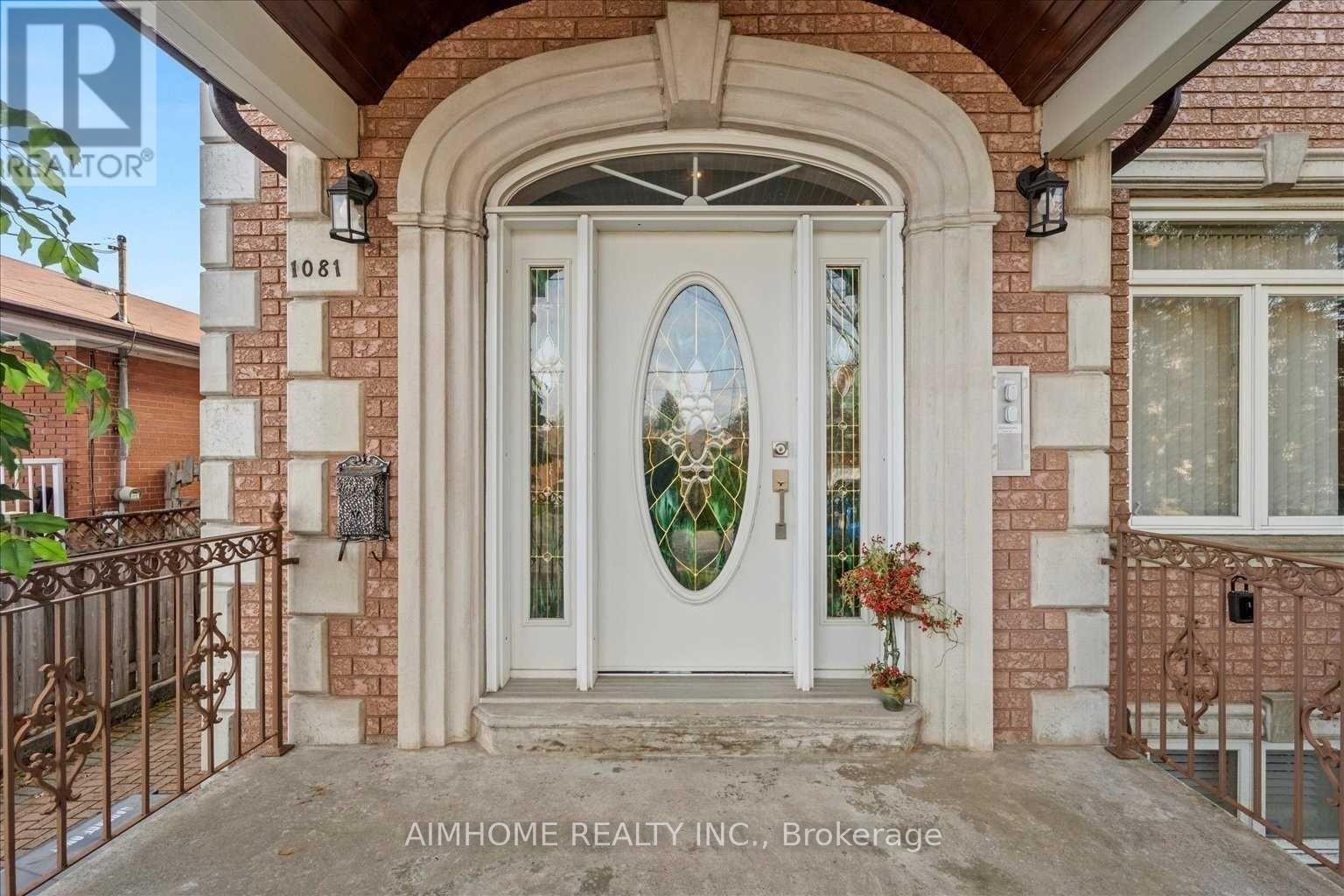 Detached at 1081 GLENCAIRN AVENUE, Toronto
