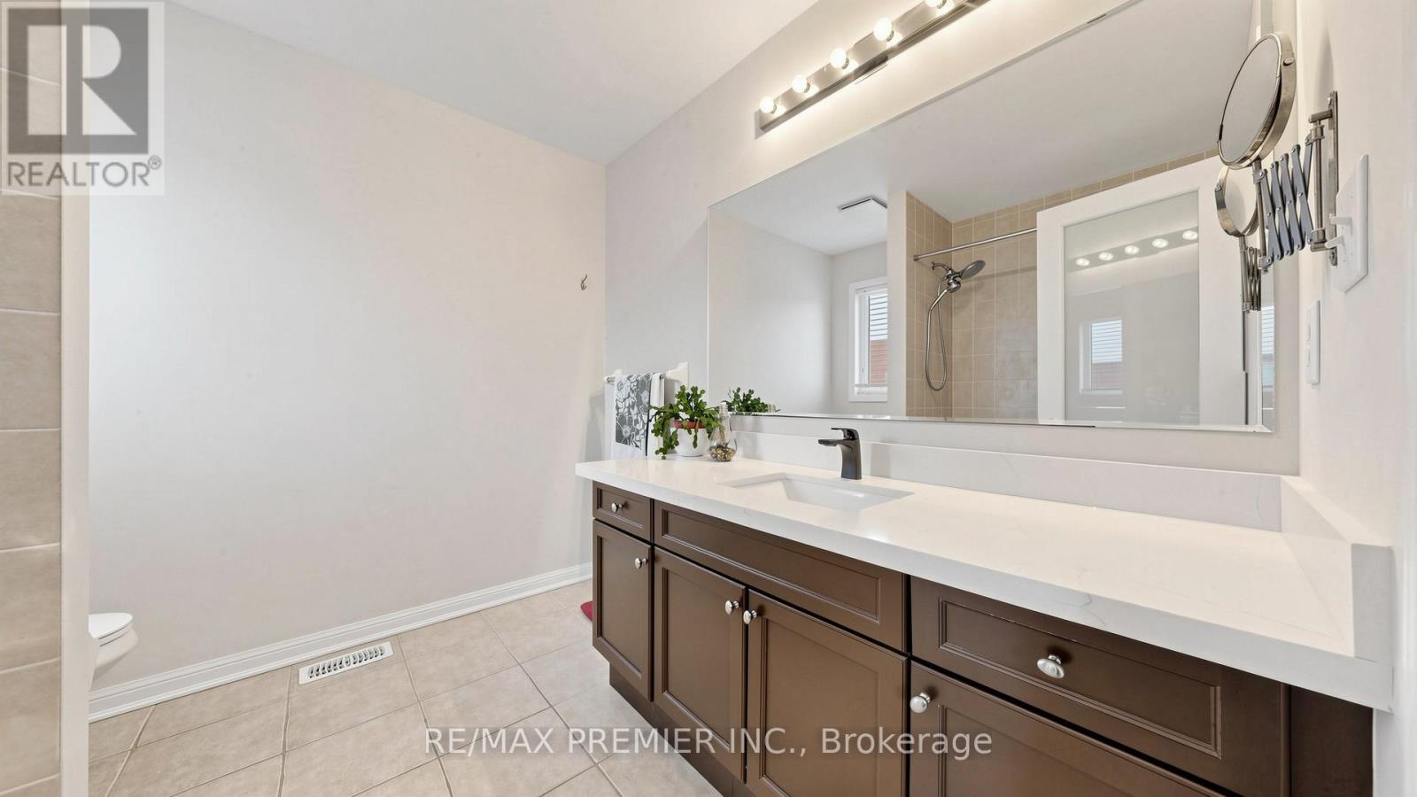 Detached at 7 STEMFORD ROAD, Brampton