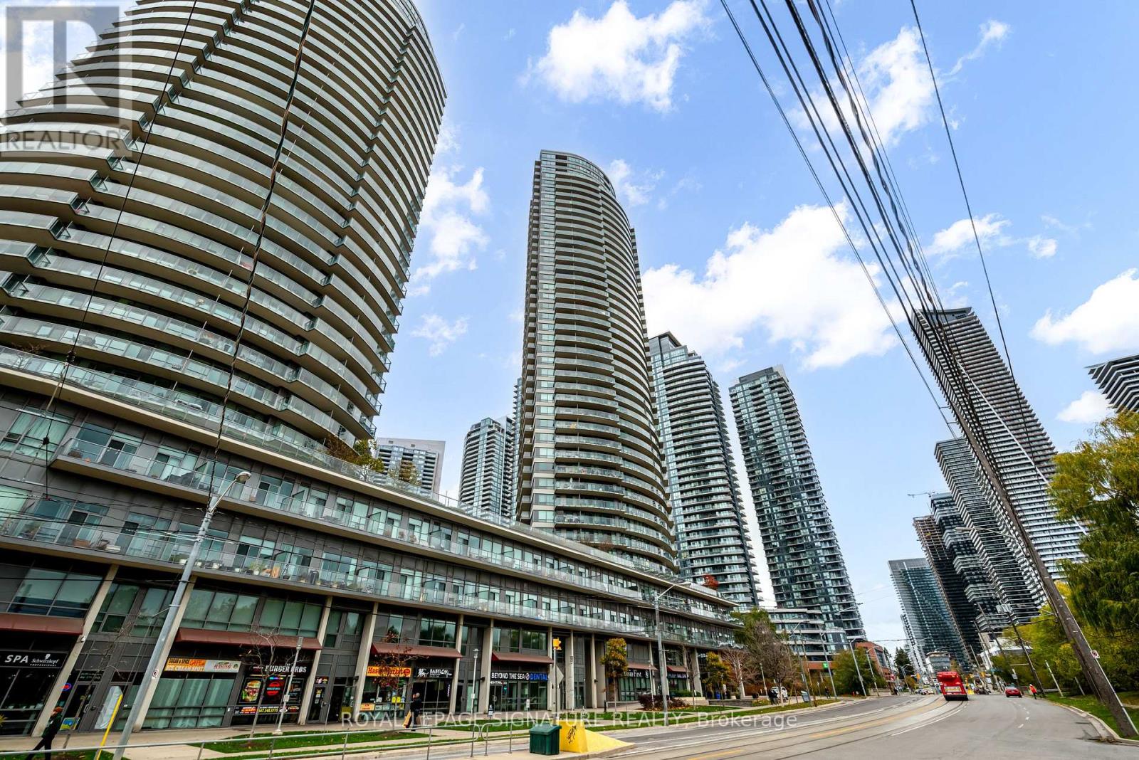 Apartment at 204 - 2230 LAKE SHORE BOULEVARD W, Toronto (Mimico)