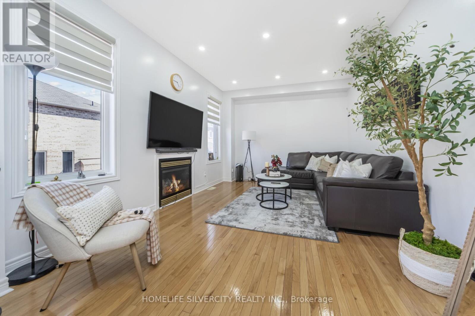 Detached at 18 FINLAYSON CRESCENT, Brampton